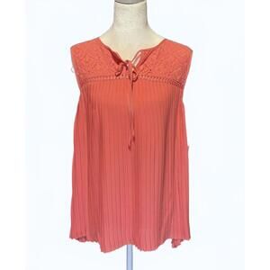 NWT Hope & Harlow Coral Sleeveless Pleated Women's Top with Lace Detail, Size L